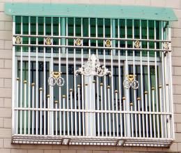 荊州防盜窗選購指南 了解價(jià)格與武漢鑫升偉業(yè)鋼絲繩網(wǎng)的優(yōu)勢(shì)